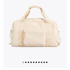 NEW NEVER USED Beis Sports Duffle Beige